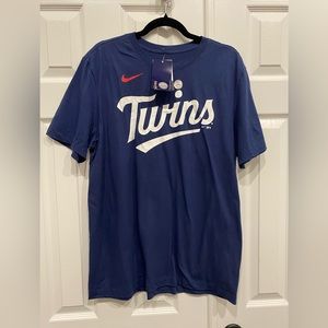 Nike Men's Minnesota Twins Correa #4 Navy T-Shirt large